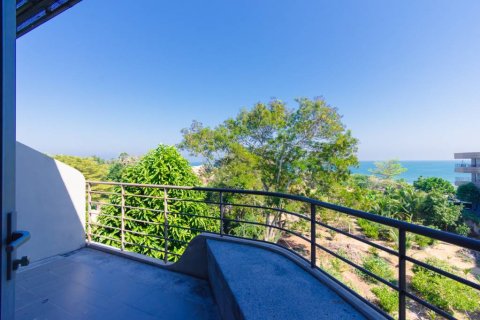 Condominio de 2 dormitorios en Cha-am, Tailandia № 158821 - foto 2