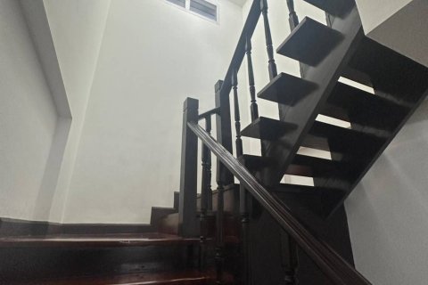 Casa de 5 dormitorios en Chiang Mai, Tailandia № 173359 - foto 4