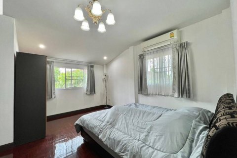 Casa de 5 dormitorios en Chiang Mai, Tailandia № 173359 - foto 5