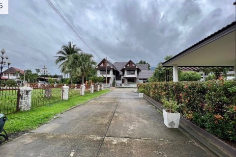 Casa de 5 dormitorios en Chiang Mai, Tailandia № 173359 - foto 16