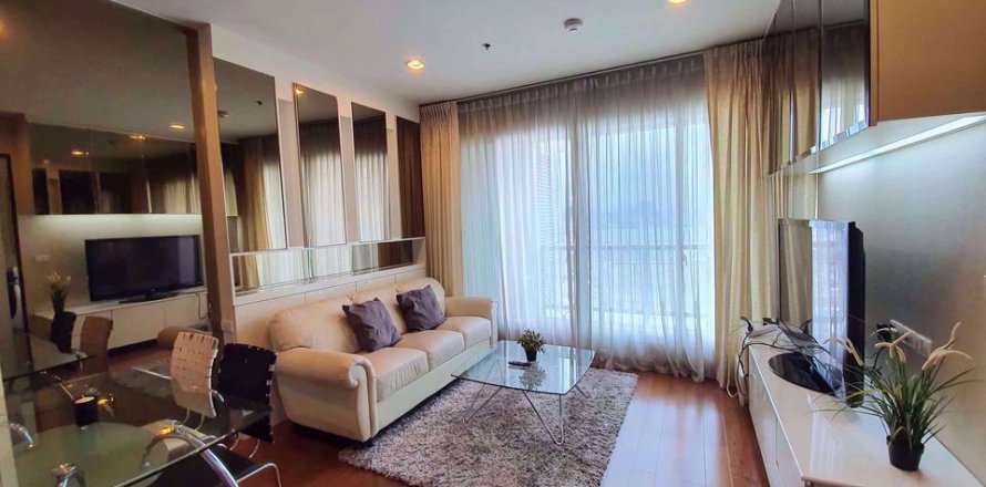 Condo in Bangkok, Thailand, 1 bedroom in The Address Chidlom  № 51363
