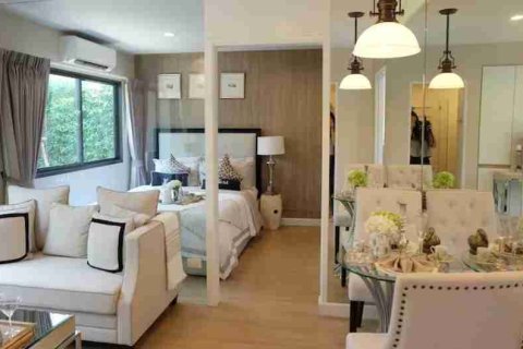 Estudio en el condominio en Bangkok, Tailandia № 208868 - foto 14