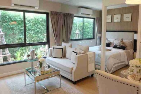 Estudio en el condominio en Bangkok, Tailandia № 208868 - foto 10