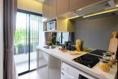 Estudio en el condominio en Bangkok, Tailandia № 208866 - foto 16