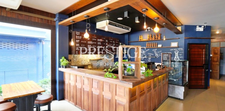 Propriété commerciale à Pattaya, Thaïlande 664 m2 № 198628