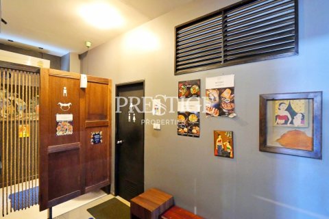 Propriété commerciale à Pattaya, Thaïlande 664 m2 № 198628 - photo 8