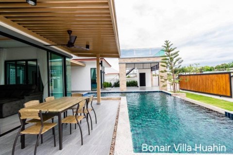 Chalet de 3 dormitorios en Hua Hin, Tailandia № 165680 - foto 10