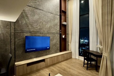 Condominio de 1 dormitorio en Khlong Toei, Bangkok, Tailandia № 134661 - foto 5