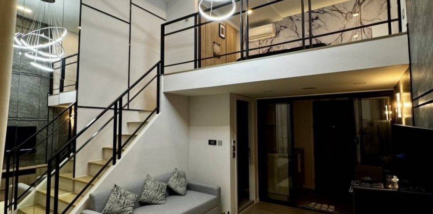 Condominio de 1 dormitorio en Khlong Toei, Bangkok, Tailandia № 134661