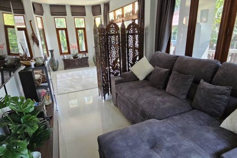 Chalet de 3 dormitorios en Surat Thani, Tailandia № 134659 - foto 3