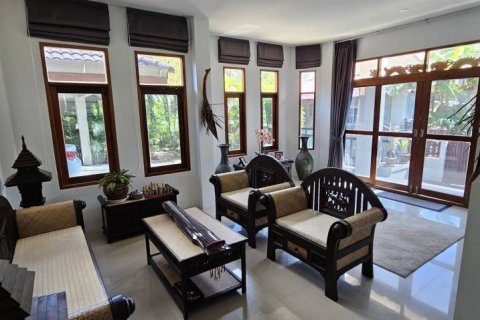 Chalet de 3 dormitorios en Surat Thani, Tailandia № 134659 - foto 4