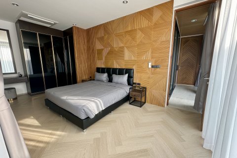 Chalet de 3 dormitorios en Phuket, Tailandia № 141271 - foto 16