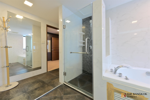 Condominio de 3 dormitorios en Bangkok, Tailandia № 184518 - foto 2