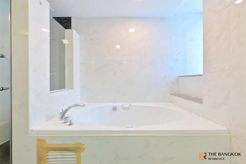 Condominio de 3 dormitorios en Bangkok, Tailandia № 184518 - foto 6