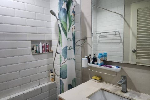 Condominio de 1 dormitorio en Bangkok, Tailandia № 172665 - foto 10