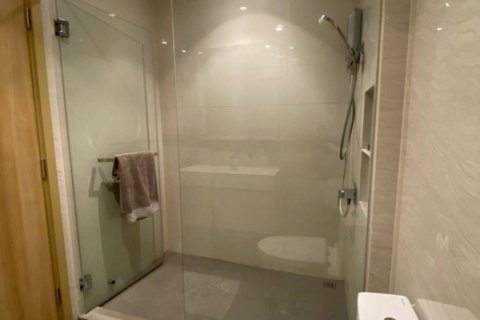 Condominio de 2 dormitorios en Chatuchak, Bangkok, Tailandia № 172667 - foto 9