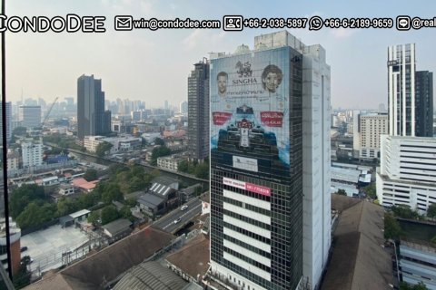Condo in Watthana, Bangkok, Thailand, 2 bedrooms  № 201115 - photo 2