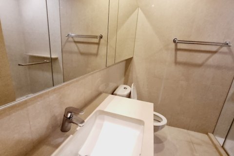 Condo in Watthana, Bangkok, Thailand, 2 bedrooms  № 201117 - photo 5