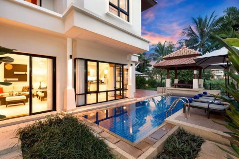 Chalet de 5 dormitorios en Phuket, Tailandia № 161558