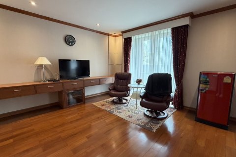 Condo in Pathum Wan, Bangkok, Thailand, 3 bedrooms  № 161556 - photo 3