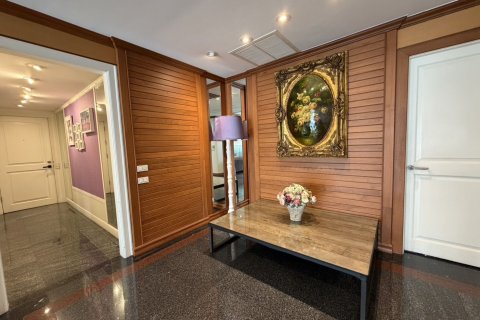 Condo in Pathum Wan, Bangkok, Thailand, 3 bedrooms  № 161556 - photo 6