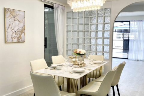 House in Bangkok, Thailand 5 bedrooms № 190345 - photo 9