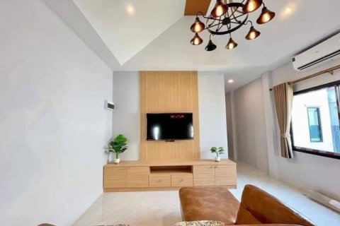 Casa de 3 dormitorios en Pattaya, Tailandia № 64953 - foto 12