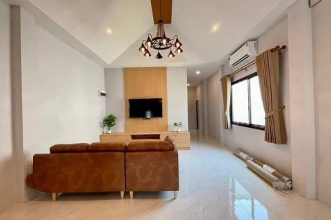 Casa de 3 dormitorios en Pattaya, Tailandia № 64953 - foto 7