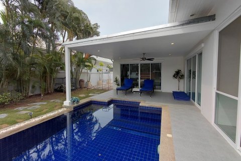 Chalet de 3 dormitorios en Hua Hin, Tailandia № 171732 - foto 12