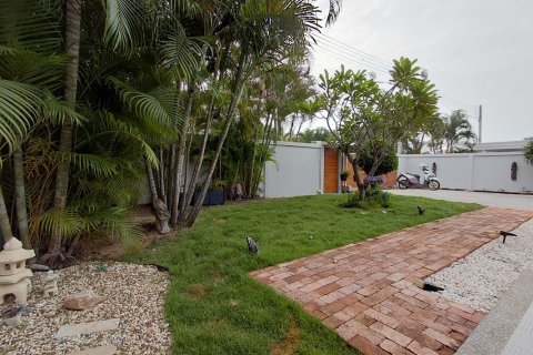 Chalet de 3 dormitorios en Hua Hin, Tailandia № 171732 - foto 23