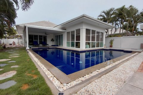 Chalet de 3 dormitorios en Hua Hin, Tailandia № 171732 - foto 5
