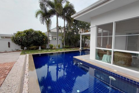 Chalet de 3 dormitorios en Hua Hin, Tailandia № 171732 - foto 9