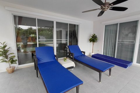 Chalet de 3 dormitorios en Hua Hin, Tailandia № 171732 - foto 14