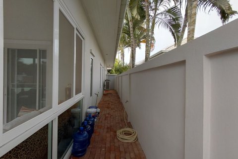 Chalet de 3 dormitorios en Hua Hin, Tailandia № 171732 - foto 26