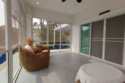 Chalet de 3 dormitorios en Hua Hin, Tailandia № 171732 - foto 30