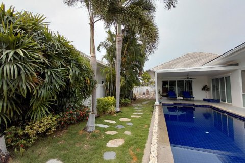 Chalet de 3 dormitorios en Hua Hin, Tailandia № 171732 - foto 17