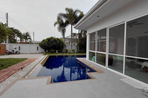 Chalet de 3 dormitorios en Hua Hin, Tailandia № 171732 - foto 7