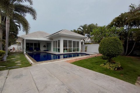 Chalet de 3 dormitorios en Hua Hin, Tailandia № 171732 - foto 19