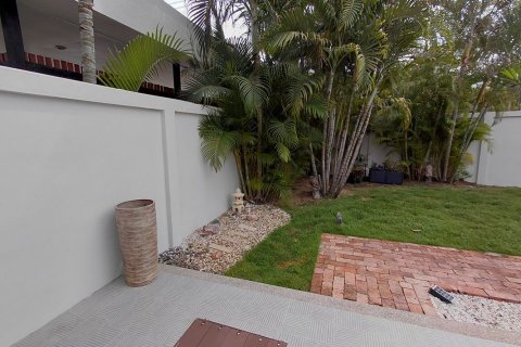 Chalet de 3 dormitorios en Hua Hin, Tailandia № 171732 - foto 18