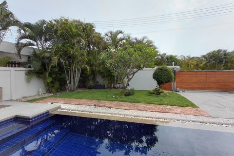Chalet de 3 dormitorios en Hua Hin, Tailandia № 171732 - foto 10