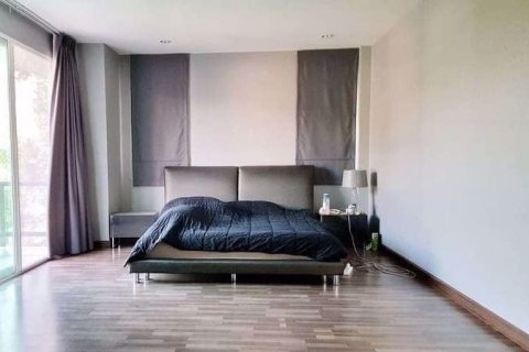 Casa de 4 dormitorios en Taling Chan, Bangkok, Tailandia № 48111 - foto 3
