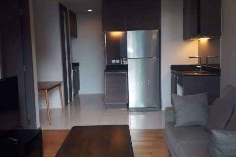 Condo in Khlong Toei, Bangkok, Thailand, 1 bedroom № 48116 - photo 2
