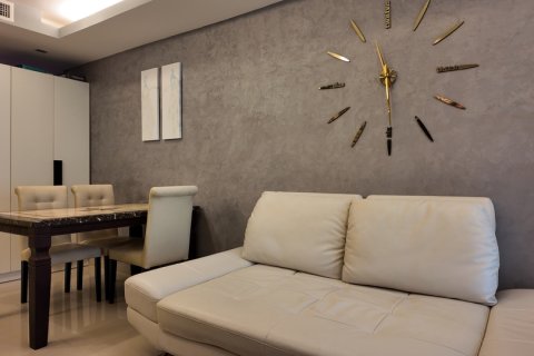 Apartamento de 2 habitaciones en Pattaya, Tailandia № 205791 - foto 4