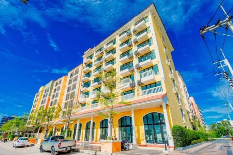Apartamento de 2 habitaciones en Pattaya, Tailandia № 205785 - foto 12