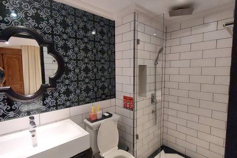 Apartamento de 2 habitaciones en Pattaya, Tailandia № 205785 - foto 9