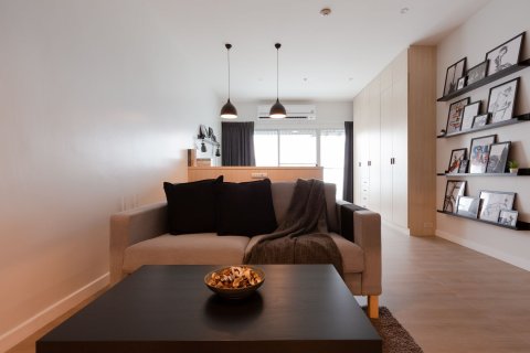 Studio in the Condo in Yan Nawa, Bangkok, Thailand № 147905 - Foto 11