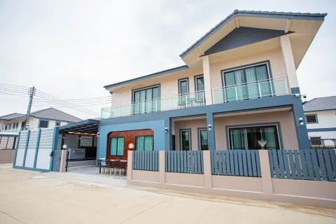 Chalet de 4 dormitorios en San Sai, Tailandia № 173423 - foto 12