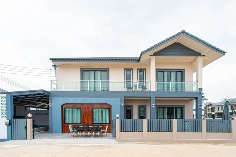 Chalet de 4 dormitorios en San Sai, Tailandia № 173423 - foto 9