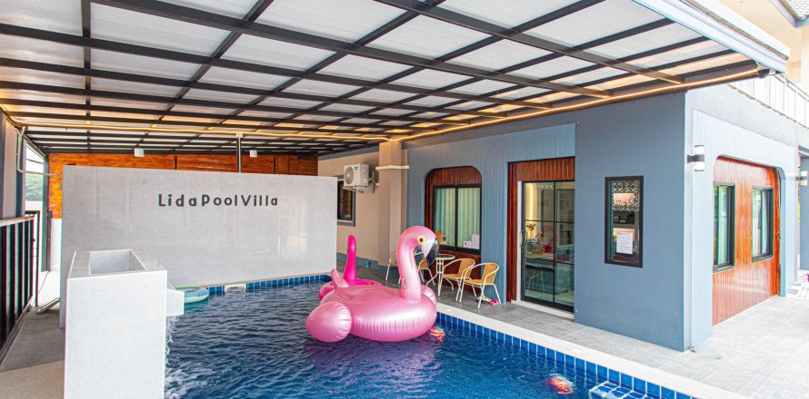 Chalet de 4 dormitorios en San Sai, Tailandia № 173423