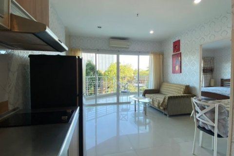 Condominio de 1 dormitorio en Bang Lamung, Tailandia № 205143 - foto 3